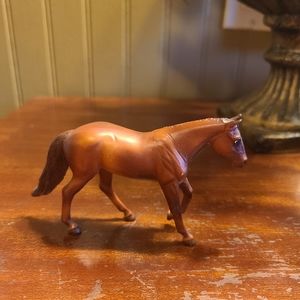 Breyer Stablemates Suprise Chestnut Quarter Horse
